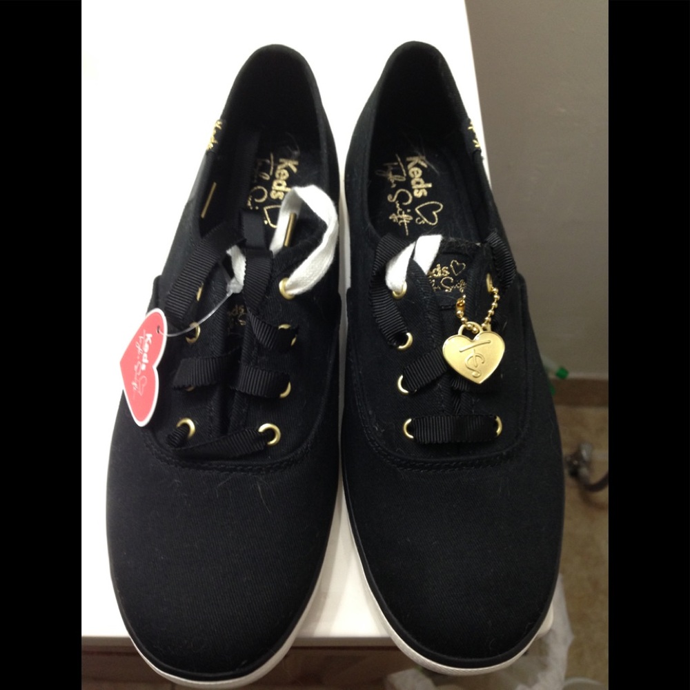 Taylor Swift Keds Cat