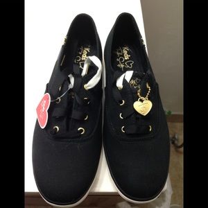 Taylor Swift Keds Cat