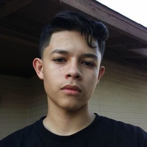 Meet your Posher, Efrain