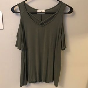 💚GREEN THREADS STUDIO SHIRT, CRISS CROSS NECK