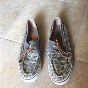 Leopard Sperrys