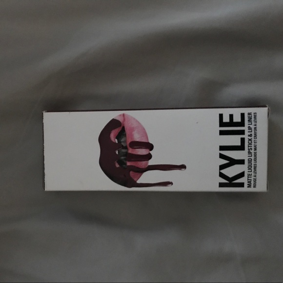 Kylie Jenner Cosmetics, Liquid lipstick. Love bite - Picture 1 of 3