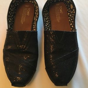 TOMs black mini sequin flats size 9