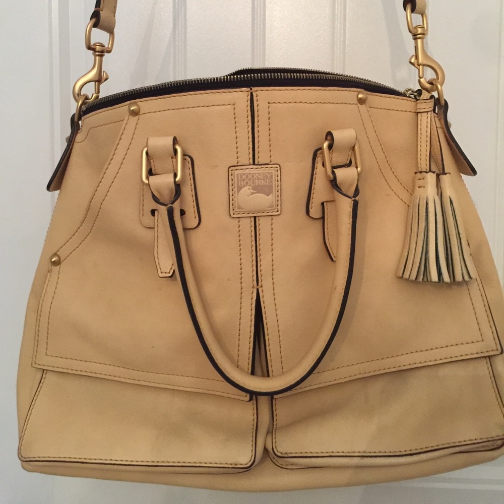 Dooney & Bourke cross body