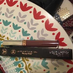 Anastasia Beverly Hills Trust Issues