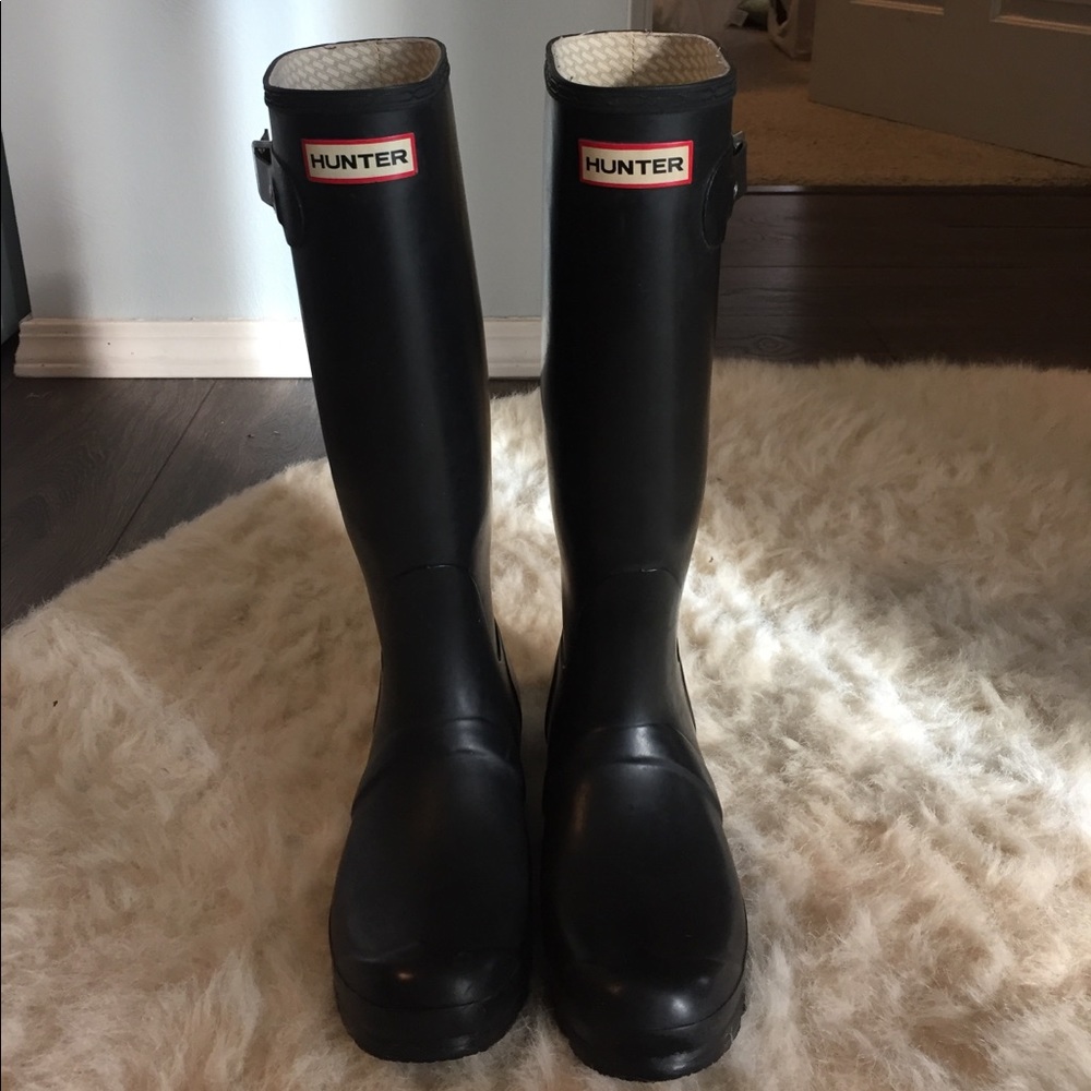 Matte black original tall hunter rain boots