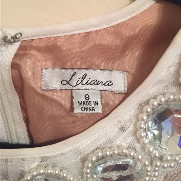 Stunning detailed dress - Picture 2 of 3