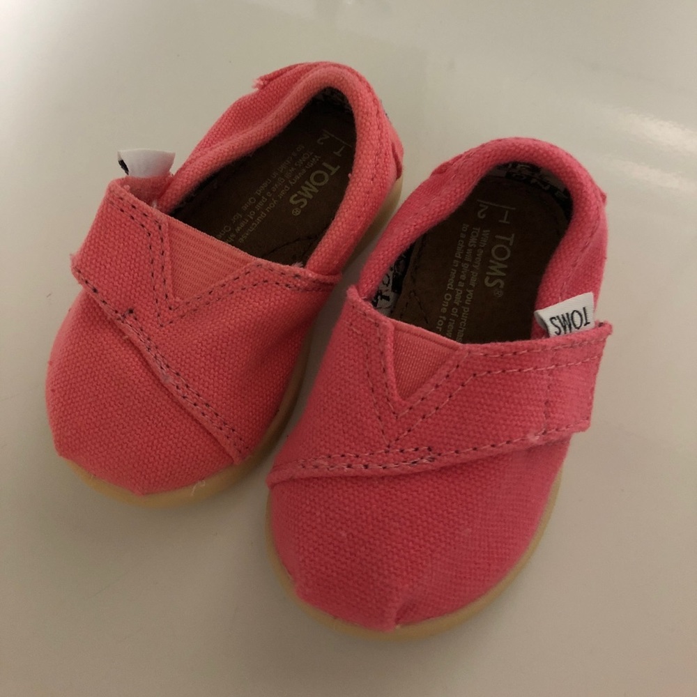 Baby girl Toms