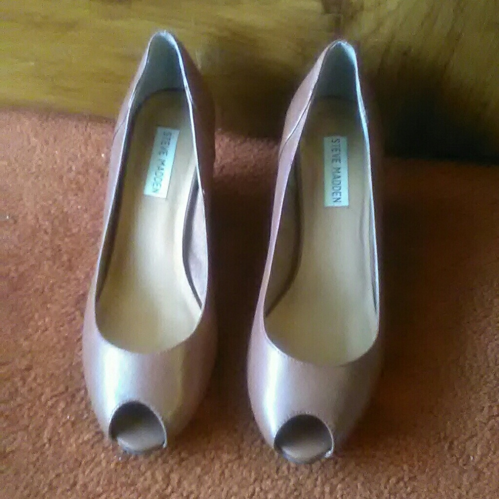 Steve Madden Wedges