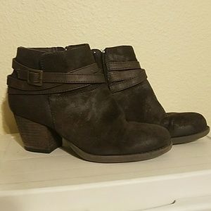 Chocolate brown Crown vintage booties