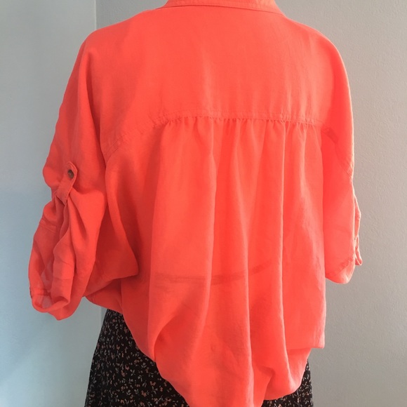 Express Blouse - Picture 2 of 3