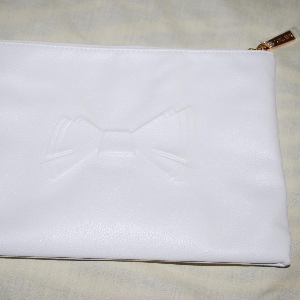 5/$25-New ALIEN Thierry Mugler Cosmetic Bag/Clutch - Picture 1 of 3