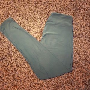 Lularoe OS leggings!