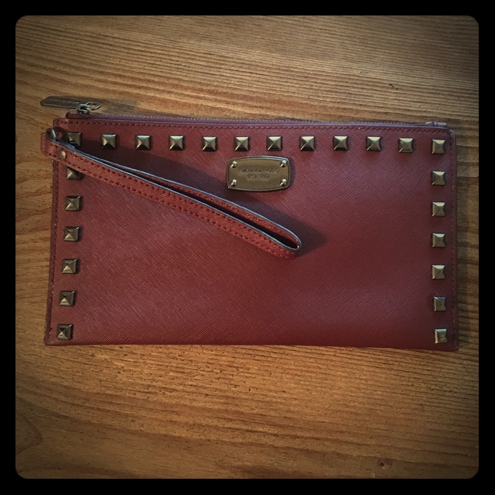 🔥RARE!🔥FALL FAV Michael Kors Wallet Zip Clutch