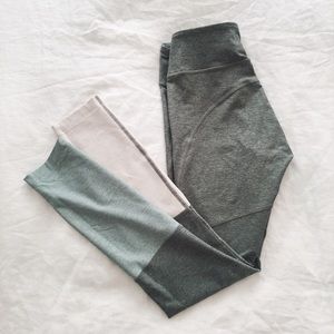 OUTDOOR VOICES: Tri-colored leggings