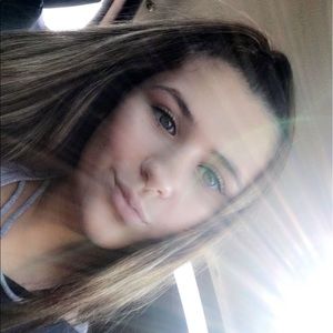 Meet your Posher, Lexie