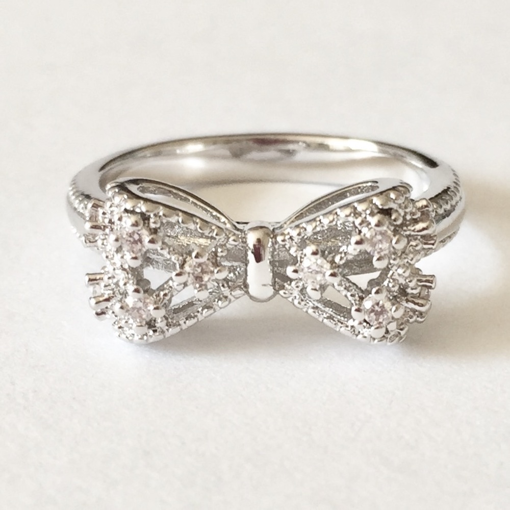 Silver Rhinestone Bow Ring - Picture 2 of 4