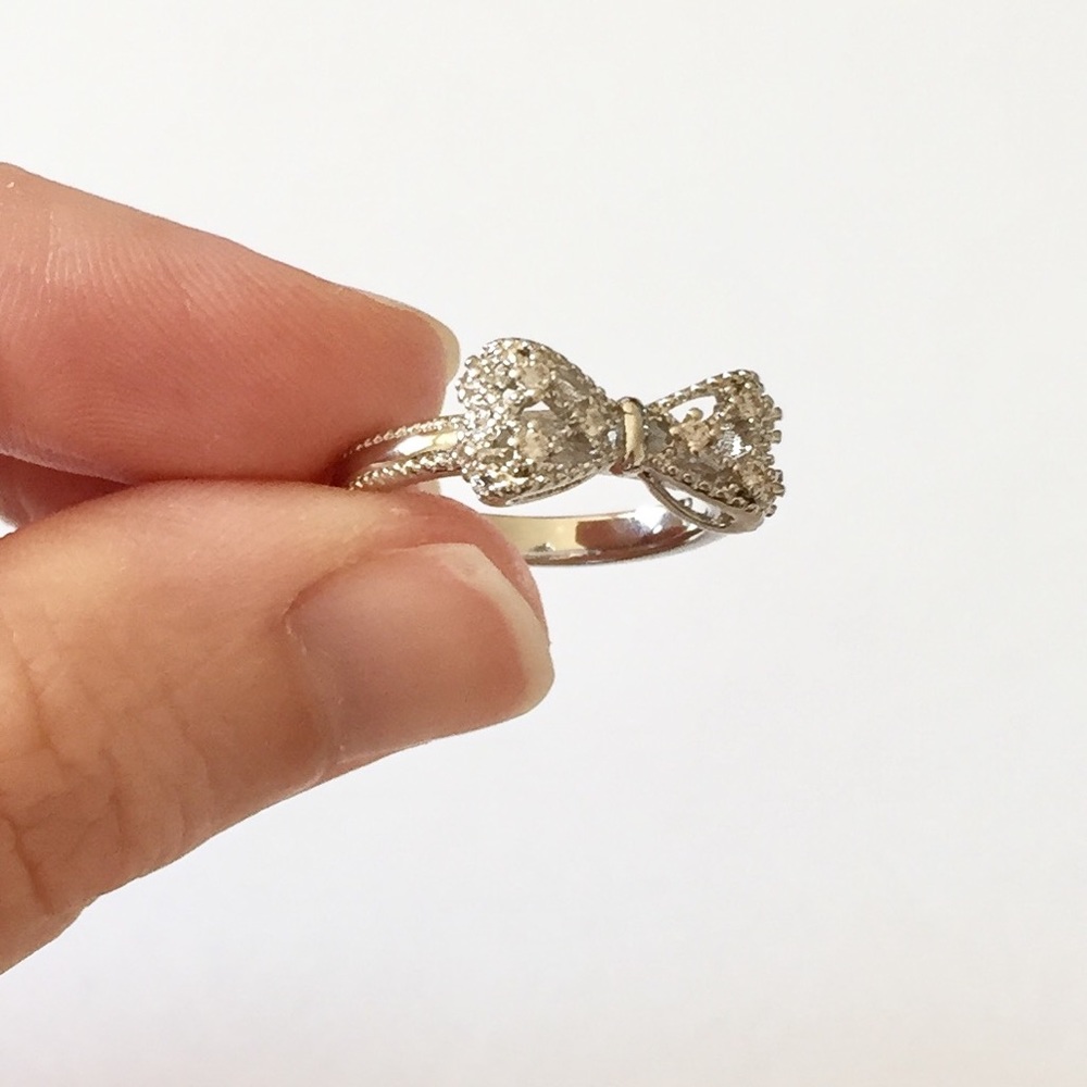 Silver Rhinestone Bow Ring - Picture 3 of 4