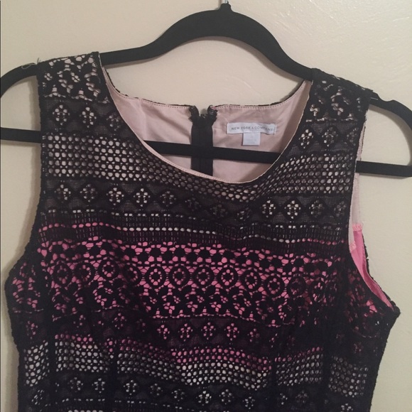 Pink and black lace dress - Picture 2 of 3