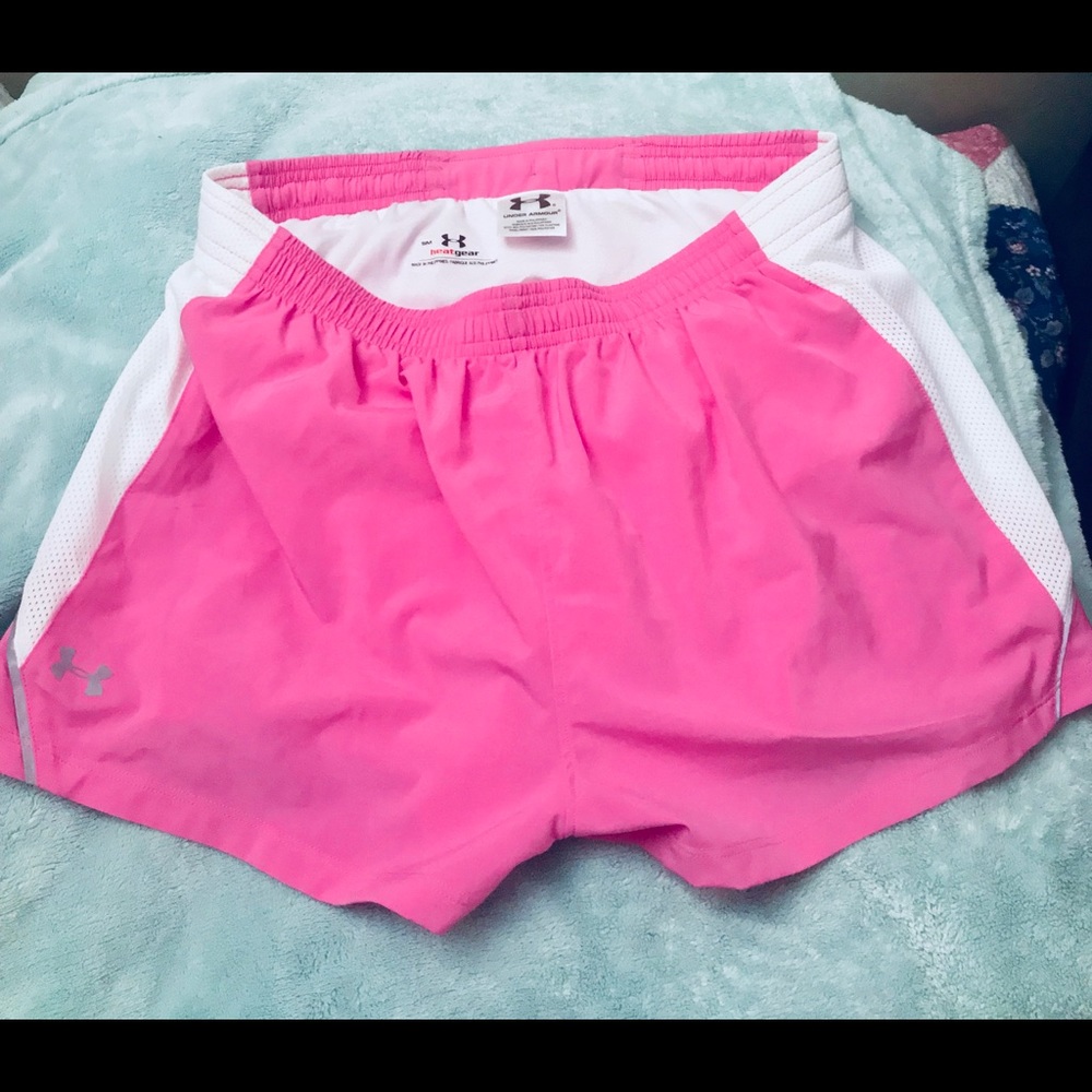 Women’s Under Armour athletic shorts- NWOT