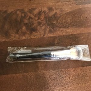 Face contour brush