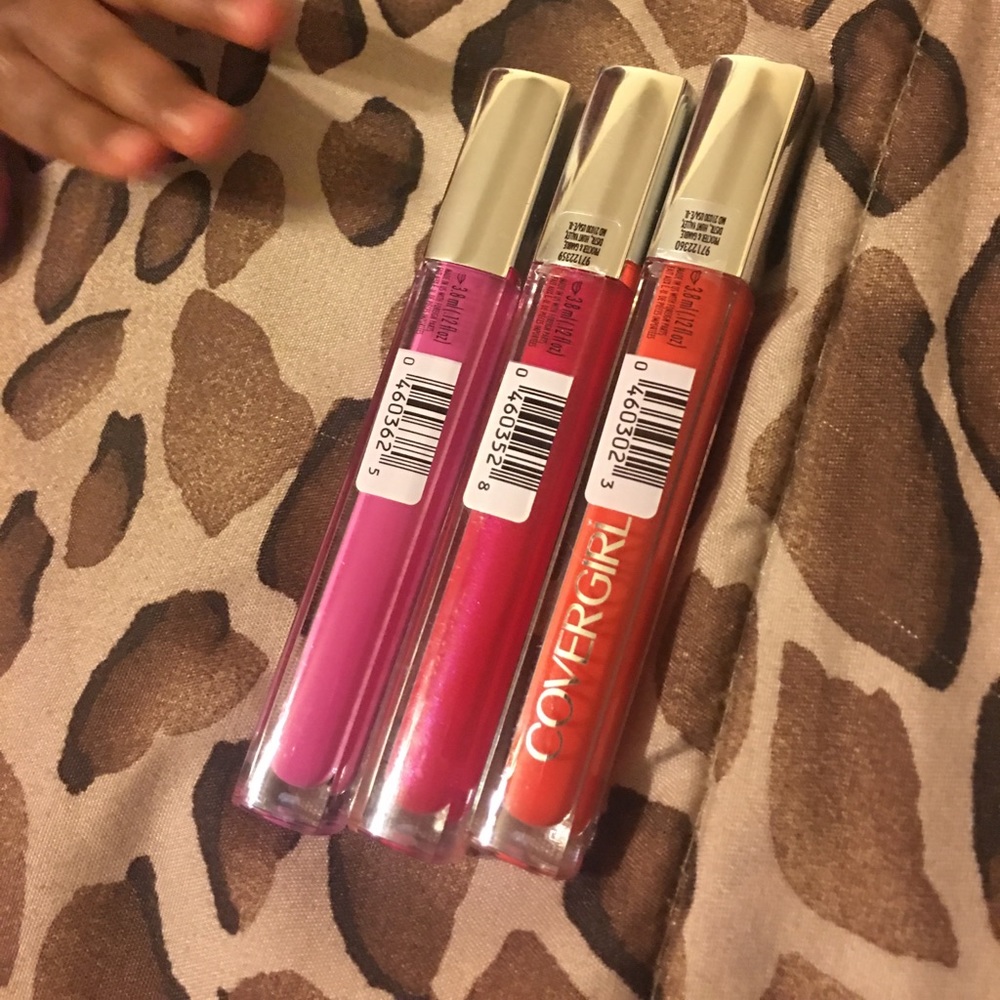 Cover girl lip gloss