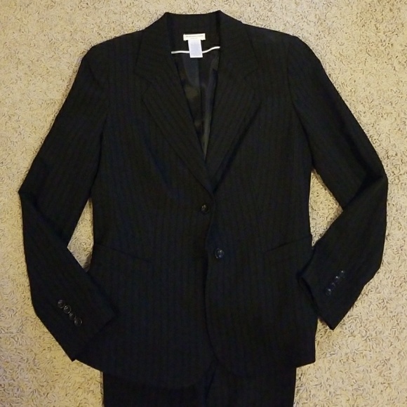 Worthington Pant Suit - Picture 2 of 6
