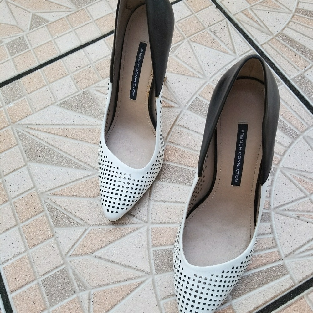 Shoes - Picture 5 of 6