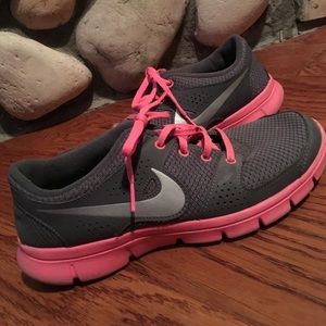 Comfy Nike Shoes!💕