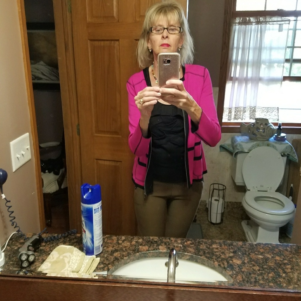 Blazer - Picture 4 of 4