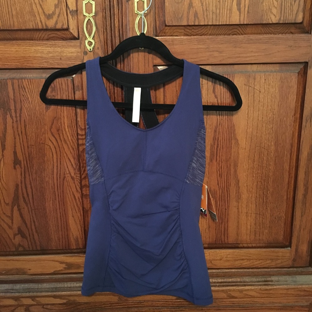 NWT Lucy Activewear Perfect Core Halter Top