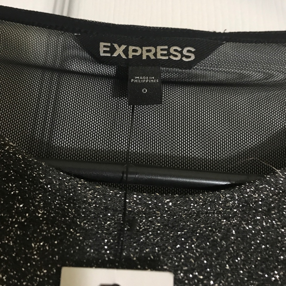 Express dress - Picture 2 of 3