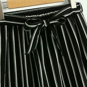 Black and white striped palazzo pants! ♥