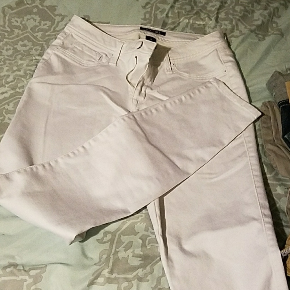 White jeggins crop