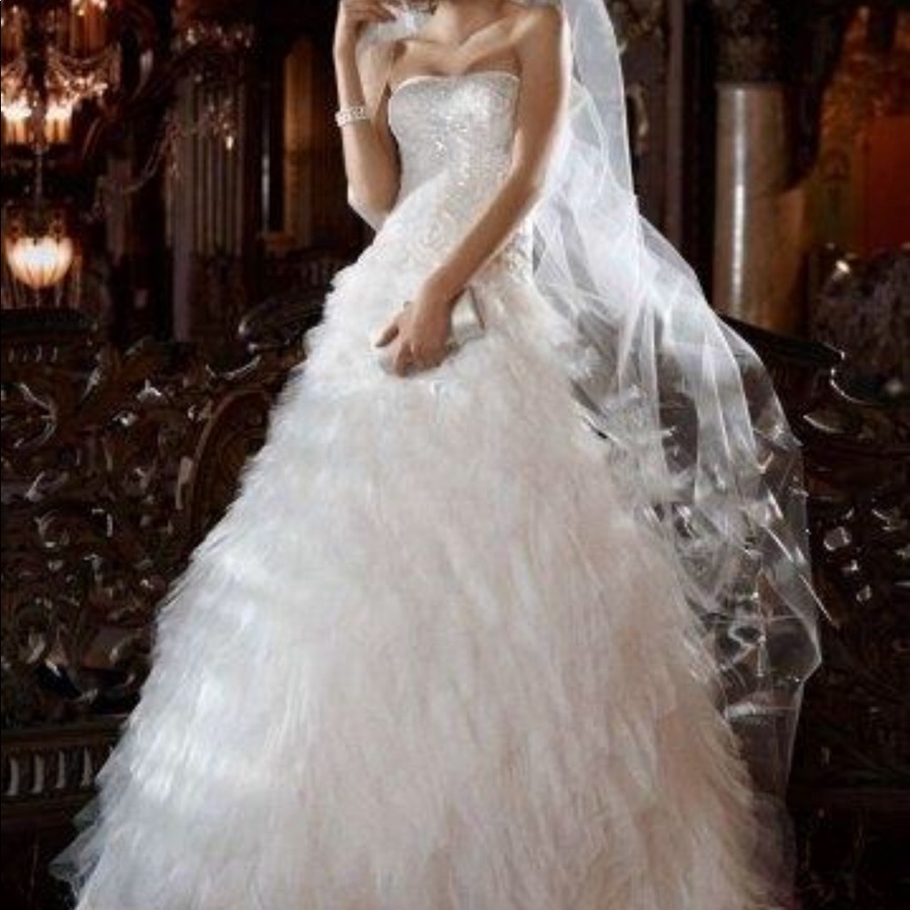 Galina Signature Wedding Dress 👰🏻 - Picture 4 of 5