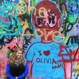 Meet your Posher, Olivia