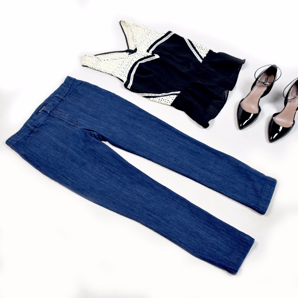 White House | Black Market Skinny Crop Jeans Sz 4