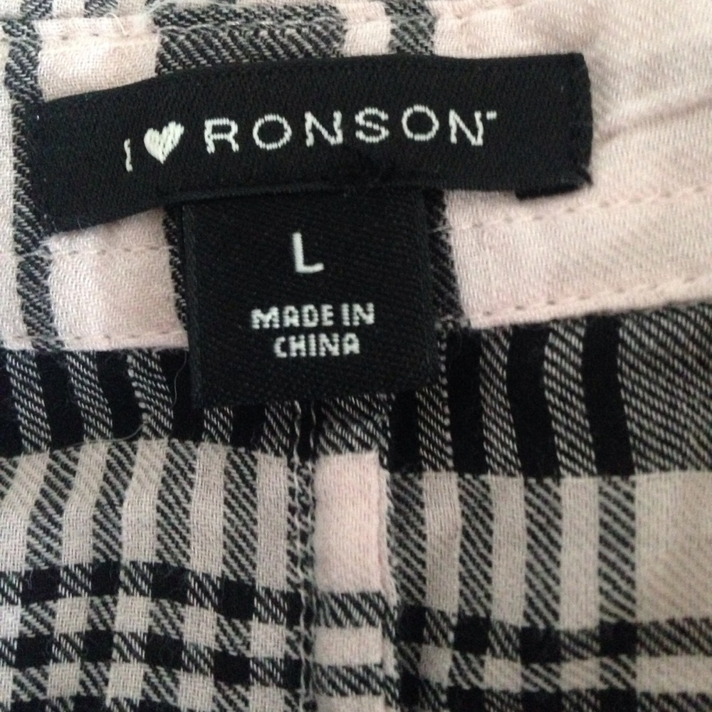 Cute button up tunic! - Picture 2 of 2
