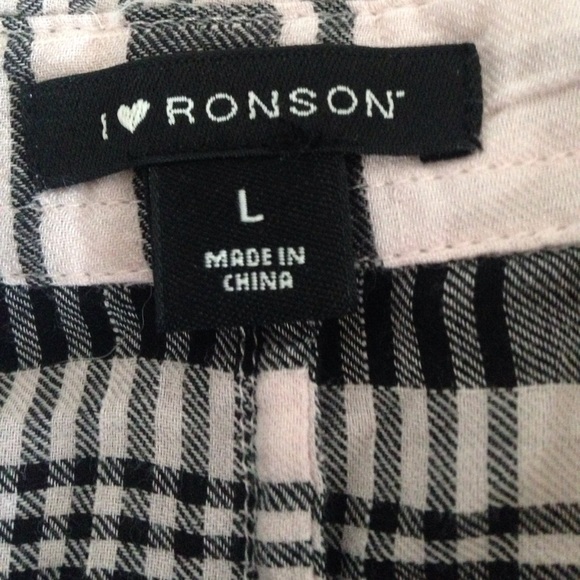 Cute button up tunic! - Picture 2 of 2