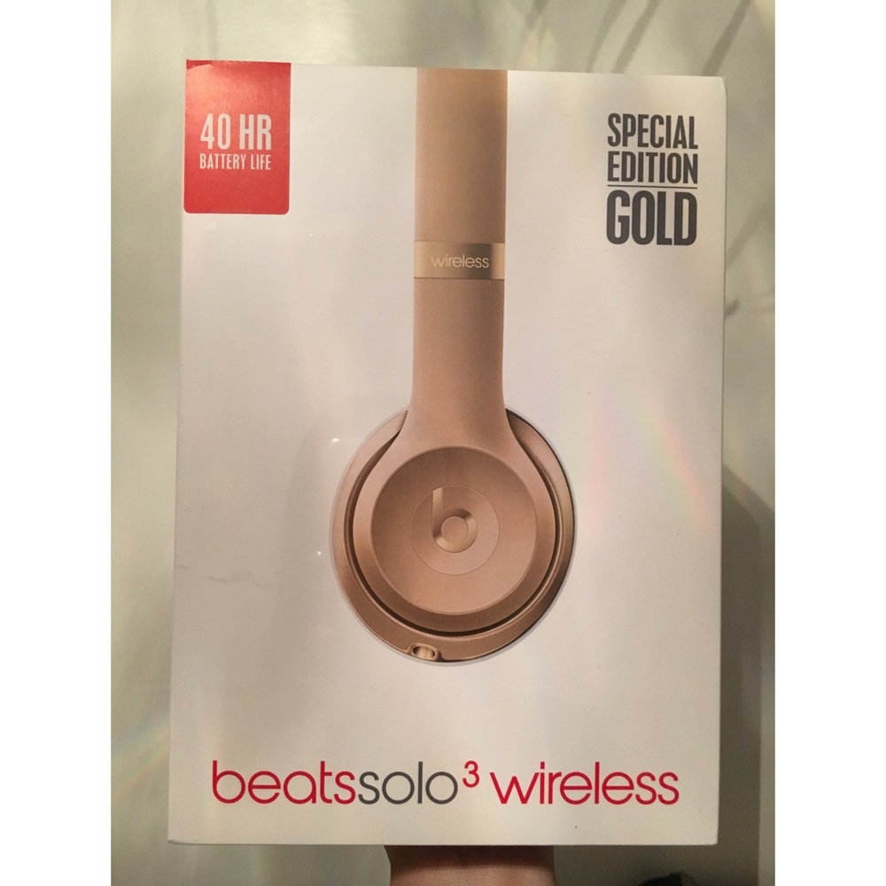 Beats Solo 3 Wireless in GOLD