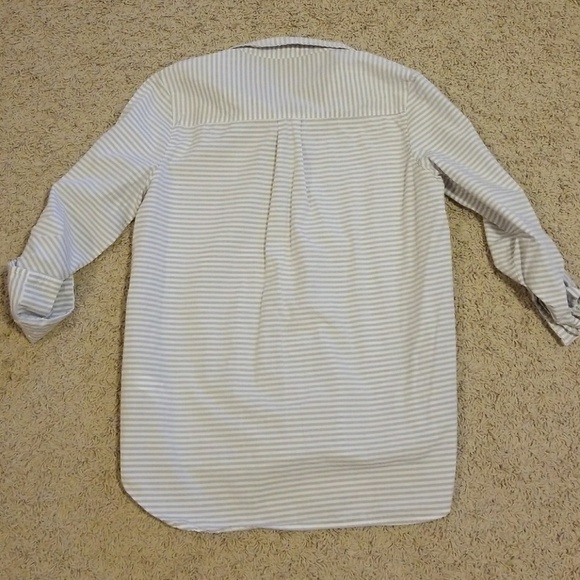 GAP Boyfriend Fit Shirt - Picture 2 of 3