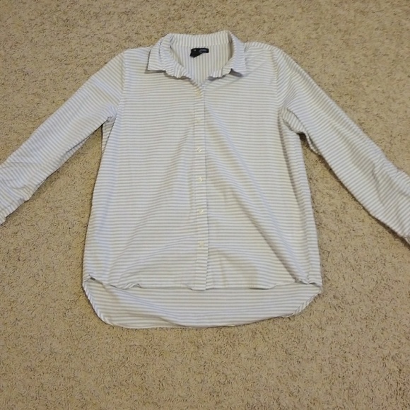 GAP Boyfriend Fit Shirt - Picture 3 of 3
