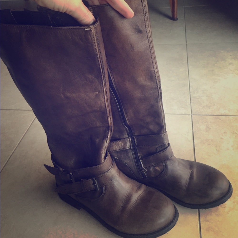 Brown boots