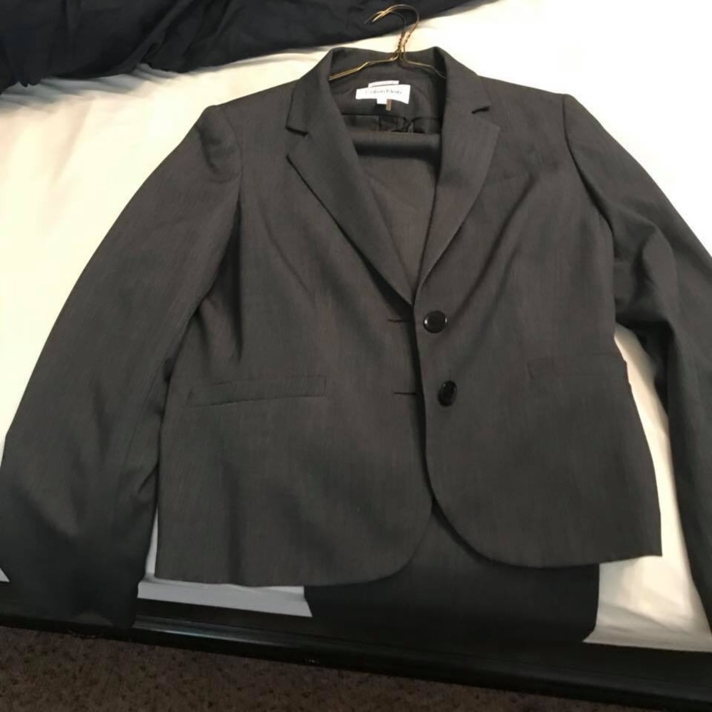 Pant suit