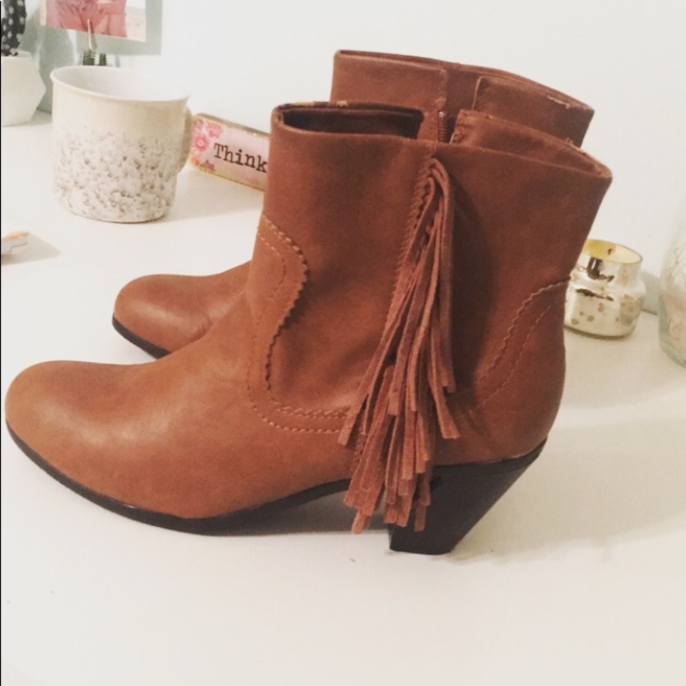 Size 9.5 brown boho ankle boots