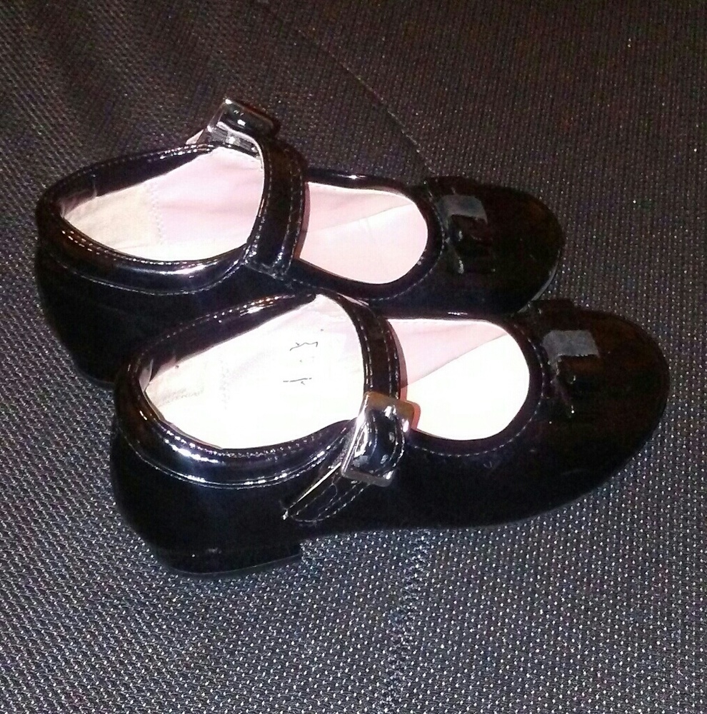 Girls dress shoes