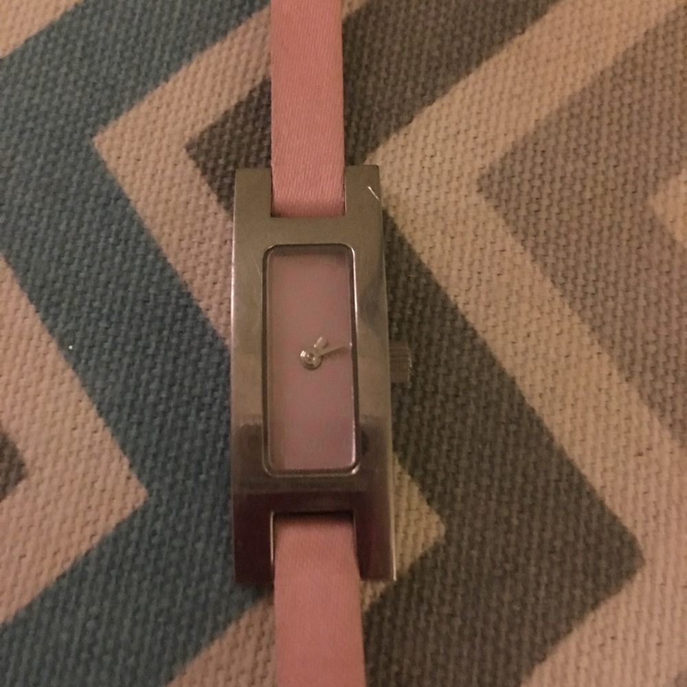 Gucci watch in excellent condition