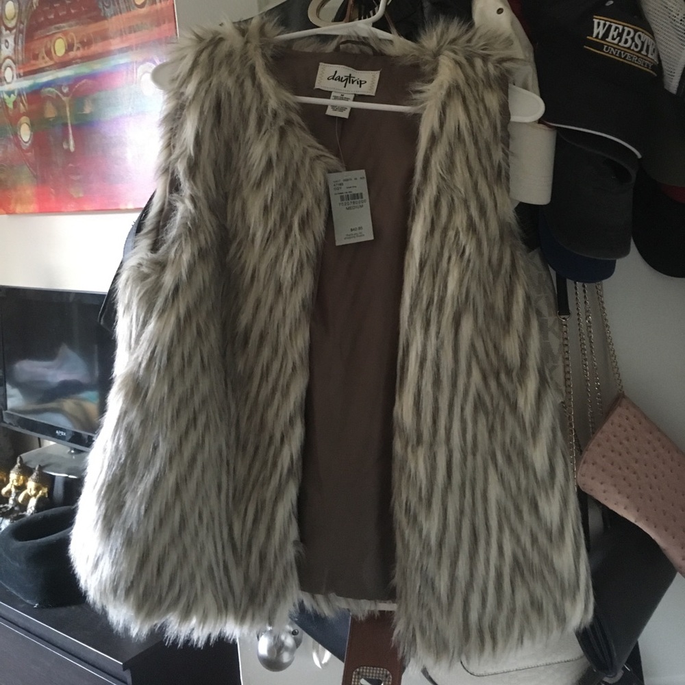 Fake fur vest