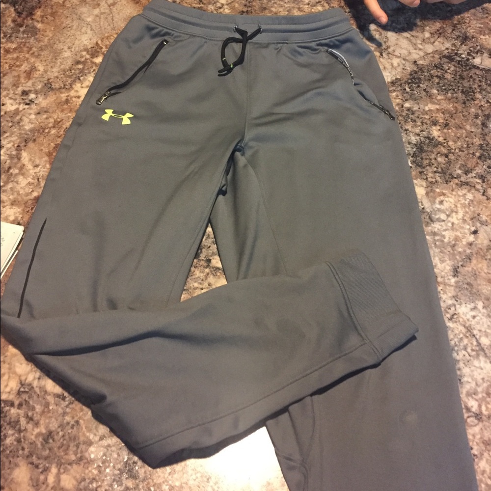 Under Armour Youth Large joggers