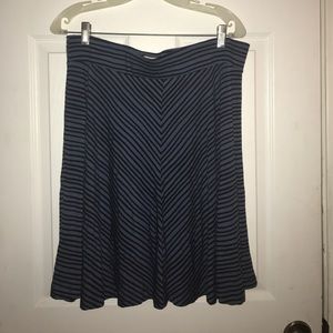 Ann Taylor Loft Soft  Skirt Size L